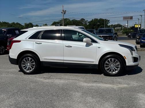 Crystal White 2019 Cadillac XT5 Luxury