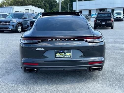 2021 Porsche Panamera Base