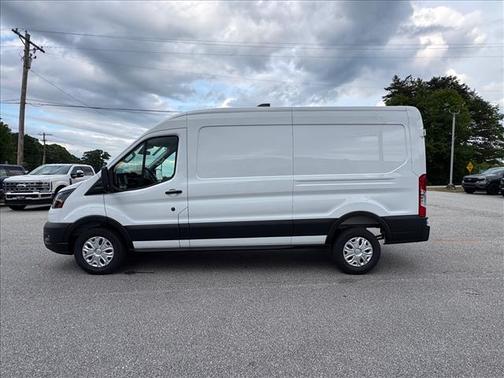 2026 Ford Transit-250 148 WB Medium Roof Cargo