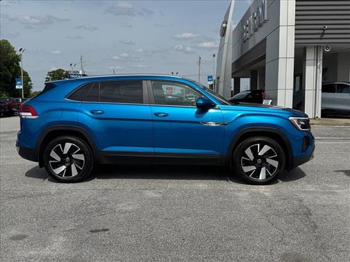 Kingfisher Blue 2024 Volkswagen Atlas Cross Sport 2.0T SE w/Technology