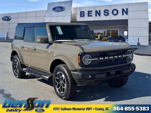 2025 Ford Bronco Outer Banks