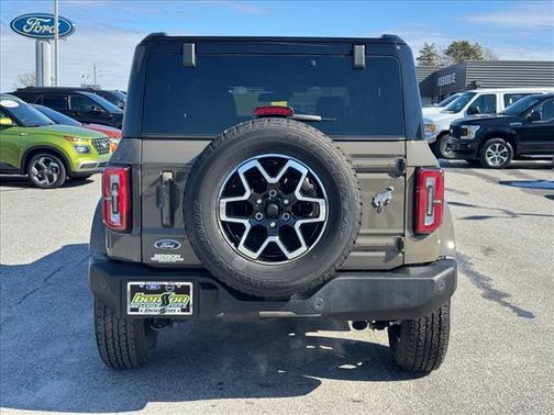 2025 Ford Bronco Outer Banks