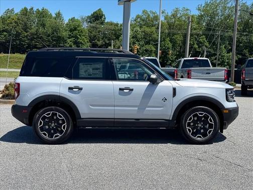 White Metallic 2026 Ford Bronco Sport Outer Banks