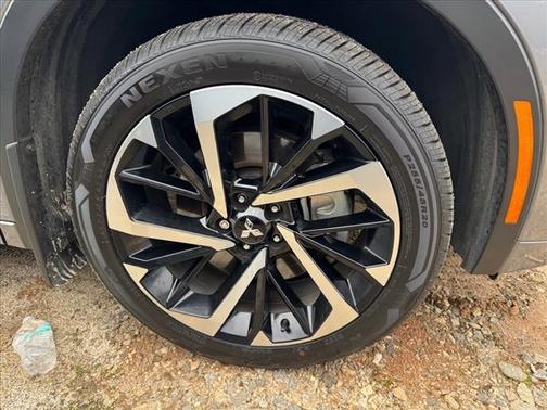 2023 Mitsubishi Outlander SEL