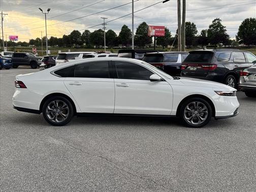 White 2024 Honda Accord EX