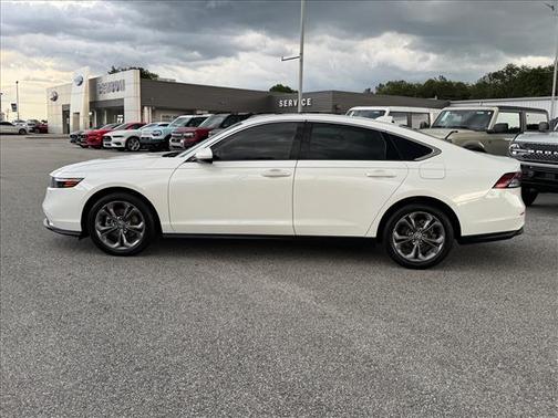 White 2024 Honda Accord EX