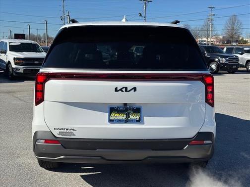 2026 Kia Carnival SX