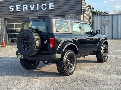 2026 Ford Bronco Base