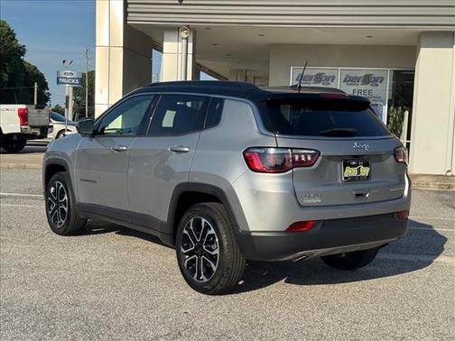 Billet Silver Metallic Clearcoat 2023 Jeep Compass Limited