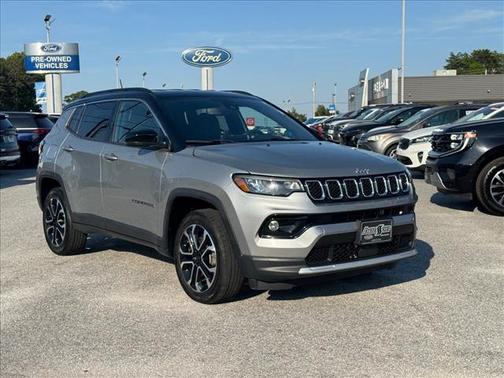 Billet Silver Metallic Clearcoat 2023 Jeep Compass Limited