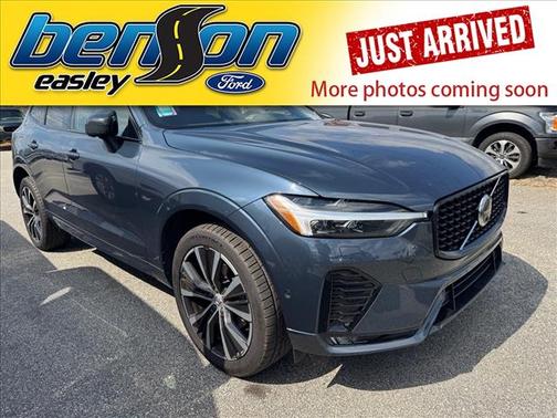 2023 Volvo XC60 B5 Plus Dark Theme