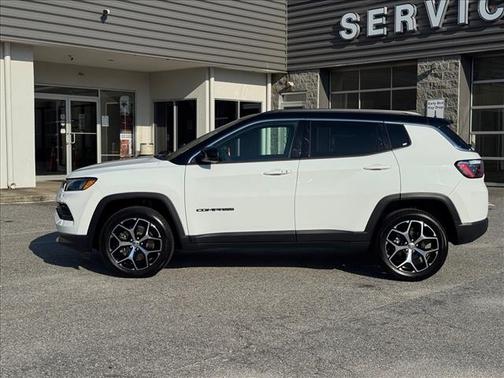 Bright White Clearcoat 2025 Jeep Compass Limited