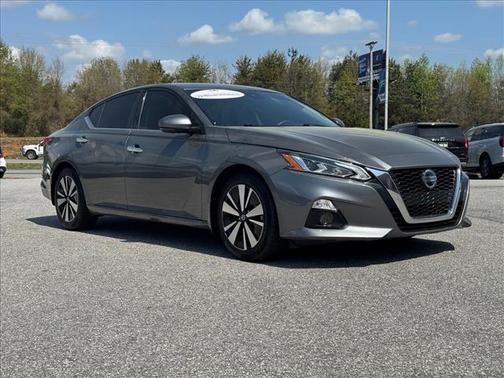 2022 Nissan Altima 2.5 SL