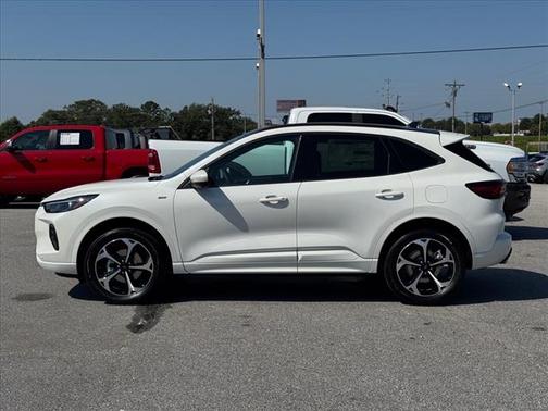 2025 Ford Escape ST-Line Elite