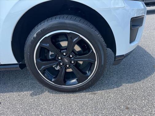 White Metallic 2023 Ford Expedition Limited