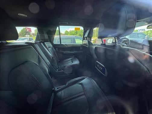 White Metallic 2023 Ford Expedition Limited