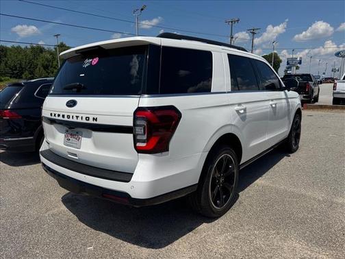 White Metallic 2023 Ford Expedition Limited
