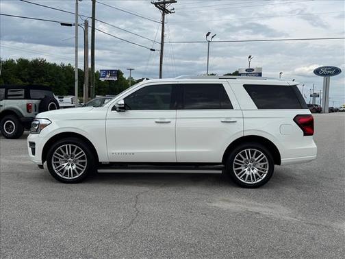 White Metallic 2023 Ford Expedition Platinum