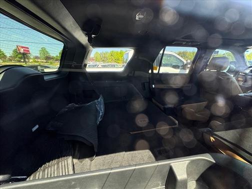 White Metallic 2023 Ford Expedition Platinum