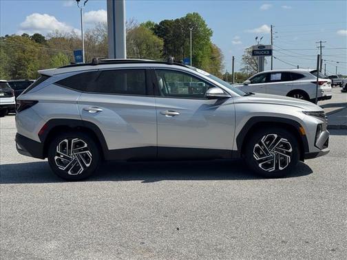 Shimmering Silver 2025 Hyundai TUCSON Limited