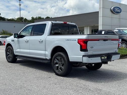 2025 Ford F-150 Lightning LARIAT