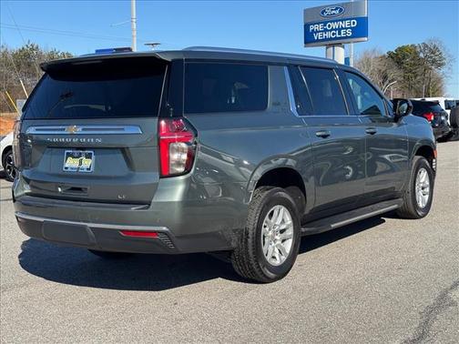 2024 Chevrolet Suburban LT