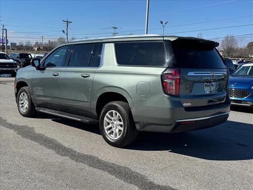 2024 Chevrolet Suburban LT