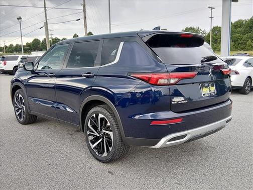 2024 Mitsubishi Outlander SE Black Edition