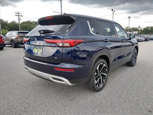 2024 Mitsubishi Outlander SE Black Edition