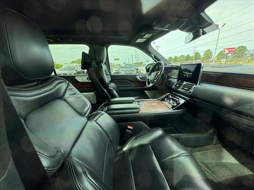 Black 2020 Lincoln Navigator L Reserve