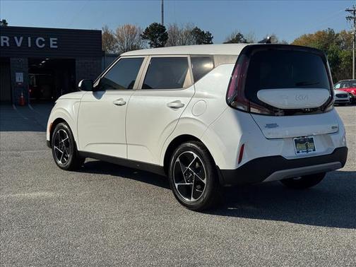 2023 Kia Soul EX