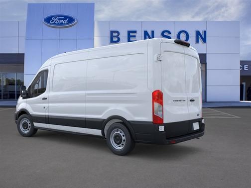 Oxford White Clearcoat 2026 Ford Transit-250 148 WB Medium Roof Cargo