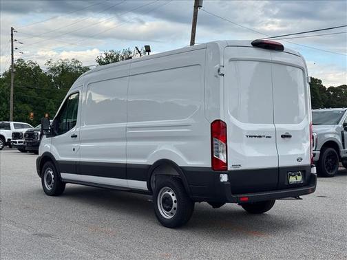 Oxford White Clearcoat 2026 Ford Transit-250 148 WB Medium Roof Cargo