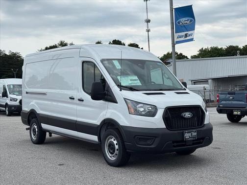 Oxford White Clearcoat 2026 Ford Transit-250 148 WB Medium Roof Cargo