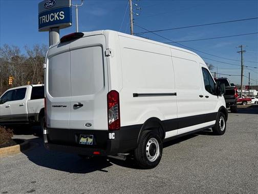 Oxford White Clearcoat 2026 Ford Transit-250 148 WB Medium Roof Cargo