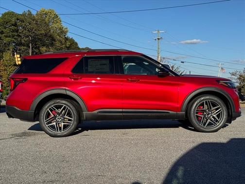 2025 Ford Explorer ST