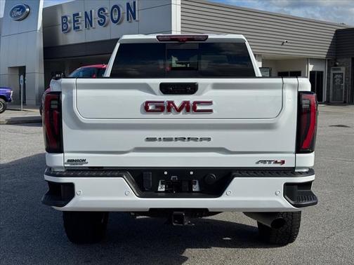 2024 GMC Sierra 2500 AT4