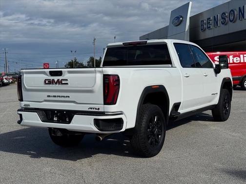 2024 GMC Sierra 2500 AT4