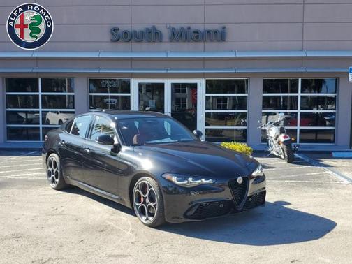 2025 Alfa Romeo Giulia Base
