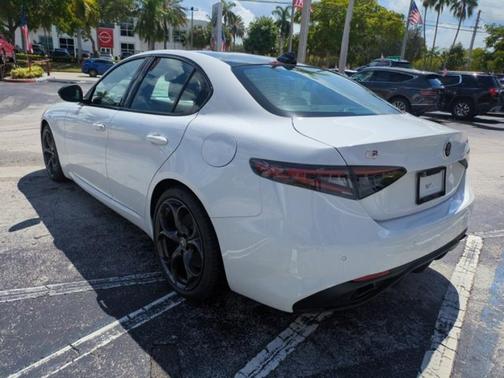 2025 Alfa Romeo Giulia TRIBUTO ITALIANO