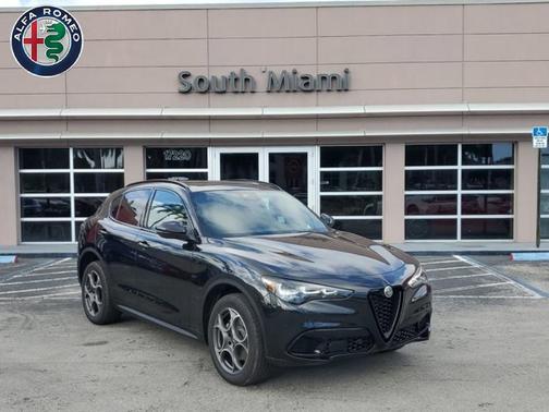 2025 Alfa Romeo Stelvio Base