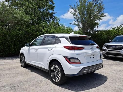 2023 Hyundai KONA EV SEL
