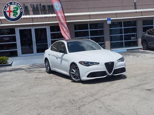 2024 Alfa Romeo Giulia Base