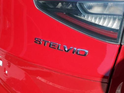 2025 Alfa Romeo Stelvio Special Edition