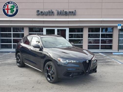 2025 Alfa Romeo Stelvio Base