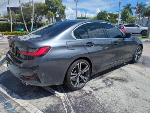 2020 BMW 330 i