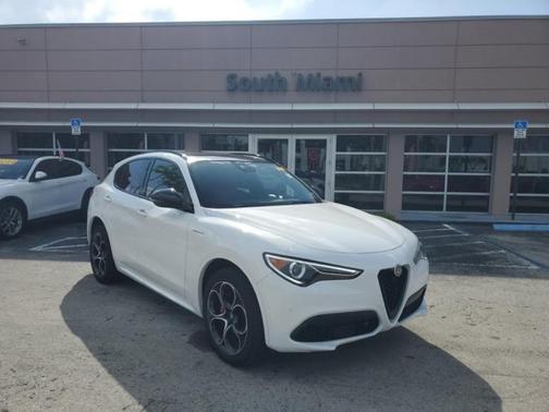Alfa White 2022 Alfa Romeo Stelvio Ti