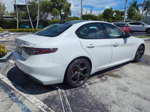 2025 Alfa Romeo Giulia TRIBUTO ITALIANO