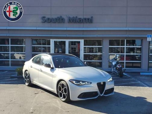 2025 Alfa Romeo Giulia Base