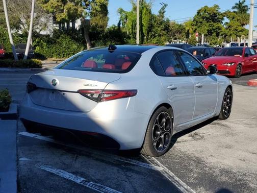 2025 Alfa Romeo Giulia Base